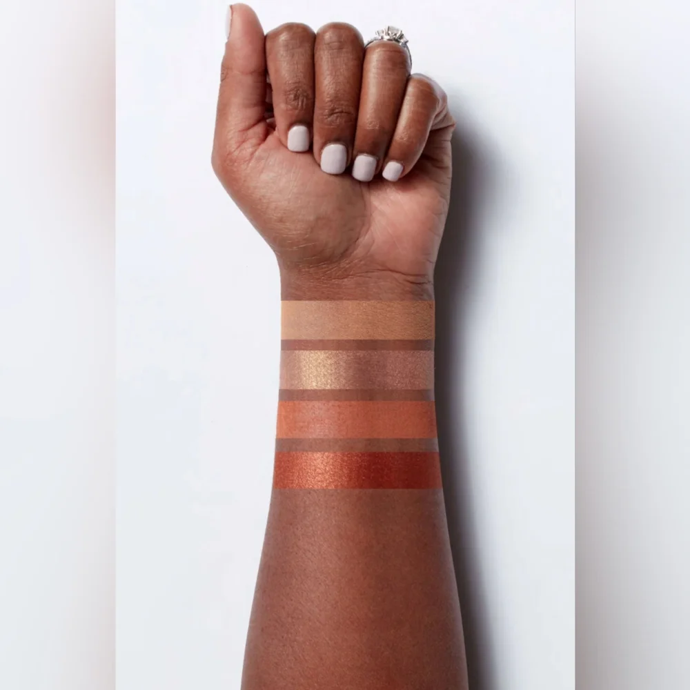 FLOSS Eyeshadow Squad In Just Peachy, New
